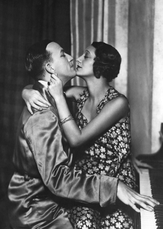 Noel Coward at piano Noel Coward at piano