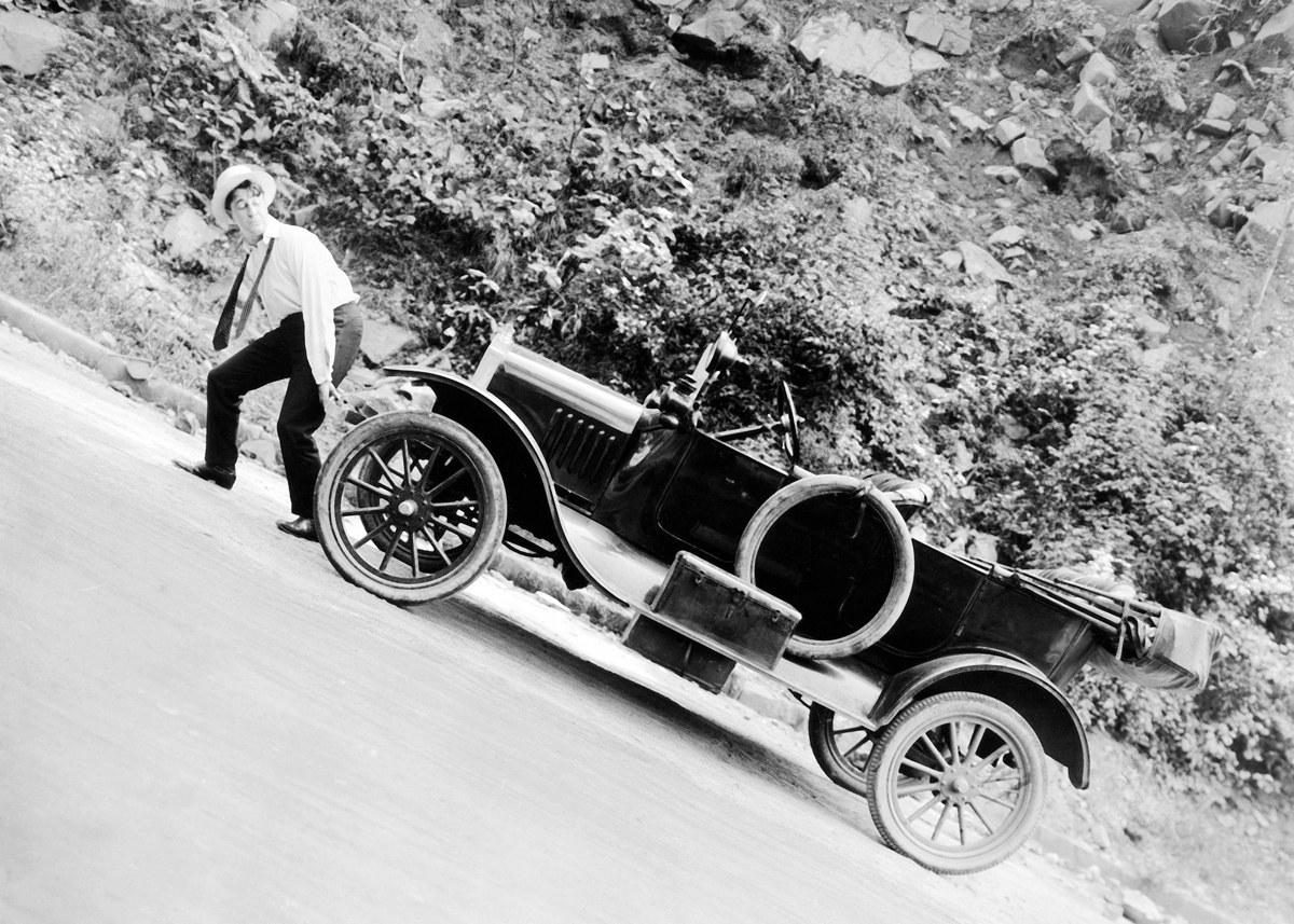 Driver with women on car Driver with women on car